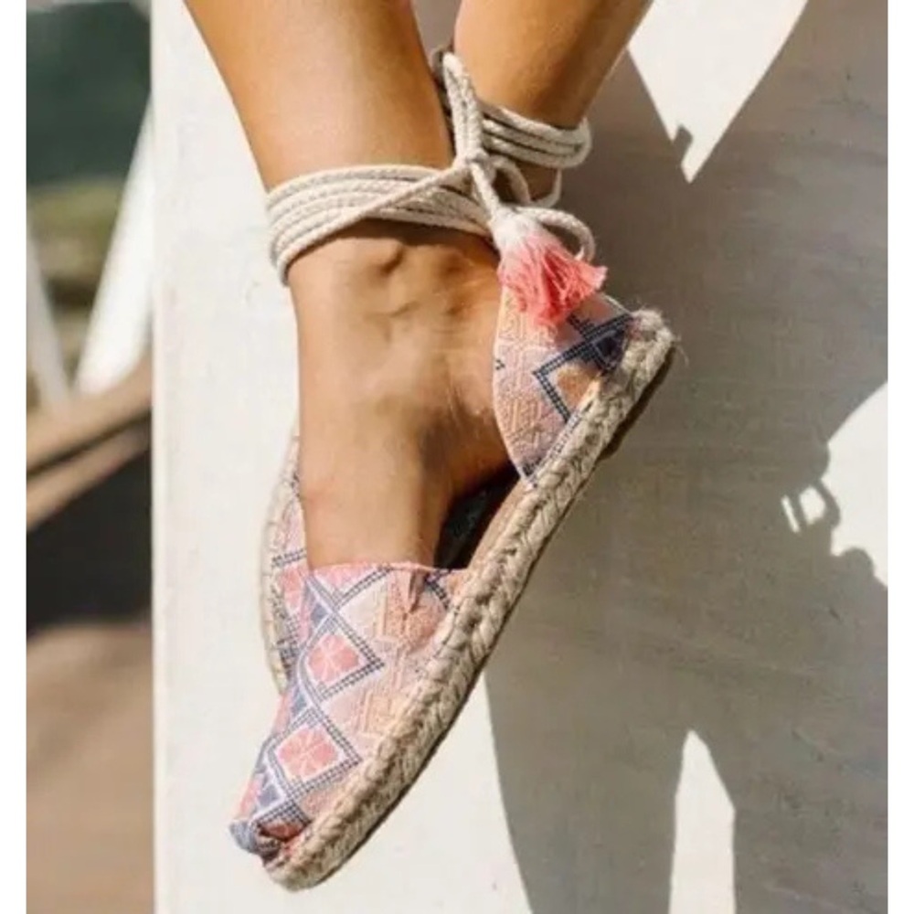 TOMS Katalina Espadrille Flats 6.5 Ankle Tie‎ Embroidered Boho